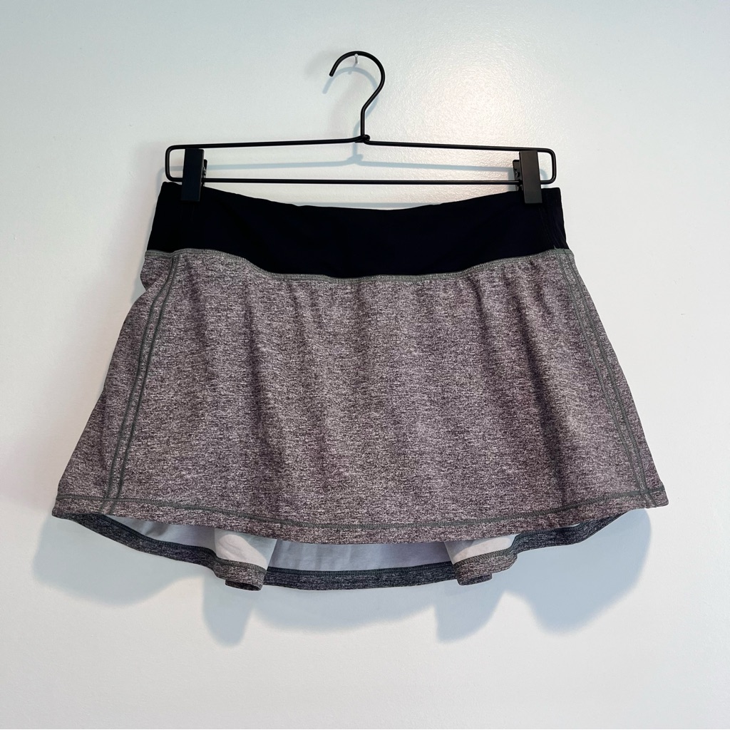 Lululemon Gray And Black Tennis Sqort Women’s Size 6